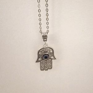 Hamasa Evil Eye Necklace Gender Neutral